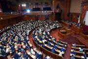 　日本学術会議を現行の「国の特別機関」から特殊法人に移行させる法案が可決、成立した参院本会議＝１１日午後