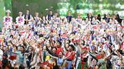 「『清流の国ぎふ』文化祭２０２４」の開会式のラストに合唱を披露する出演者＝１４日午後５時２５分、岐阜市長良福光、岐阜メモリアルセンター