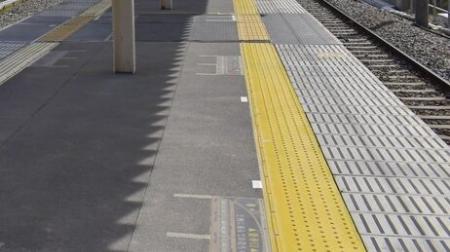　駅のホーム