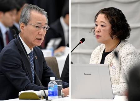 　面談する経団連の筒井義信会長（左）と連合の芳野友子会長＝２７日午前、東京都千代田区