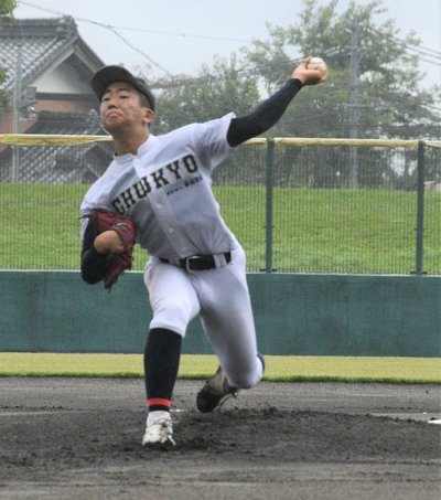 初先発で、6回1安打無失点の快投を繰り広げた中京1年生左腕・菊地隼多