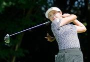 　第１日、１４番でティーショットを放つ河本結。６アンダーで首位＝カメリアヒルズＣＣ
