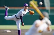 　創成館戦に先発した関東第一・石田＝甲子園