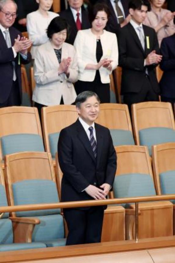 　「ヴィオラスペース２０２５」鑑賞のため、会場に到着された天皇陛下＝１日午後、東京都千代田区（代表撮影）