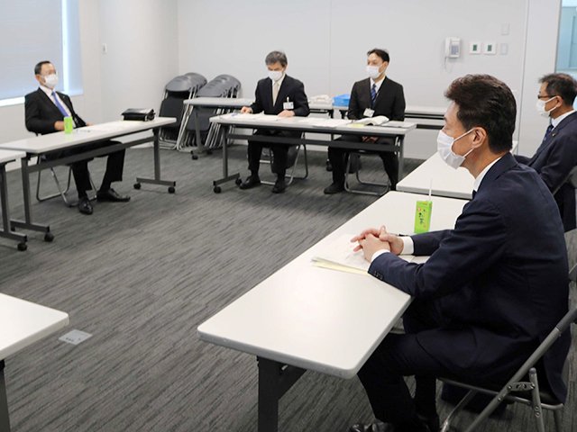次期岐阜市長選と市議補選の日程を決めた市選挙管理委員会＝２８日午前、市役所