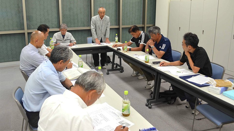 大会要項を協議した飛騨駅伝競走大会準備委員会＝岐阜新聞・岐阜放送ひだ高山総局