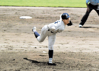 大垣北×岐阜北＝９回２失点と力投した大垣北のエース坪＝大垣北公園