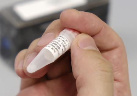 　がん遺伝子パネル検査に使う試薬