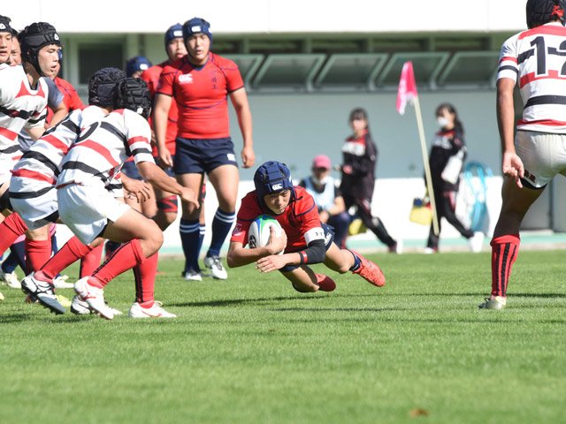 関商工×各務原＝前半２１分、トライを決める関商工のＳＨ隅田＝長良川球技メドウ