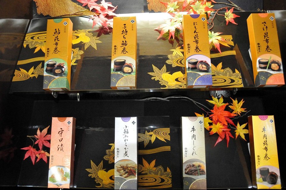 伝統製法と最新の安全管理が融合し、生み出される製品＝いずれも岐阜市東鶉、鵜舞屋