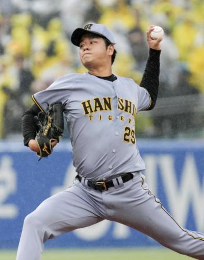 　ヤクルト戦に先発し６回１失点で１５勝目を挙げた阪神・高橋＝神宮