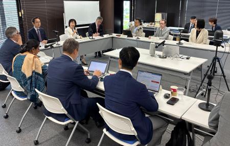 　広島市で開かれた会議「ひろしまラウンドテーブル」＝２日