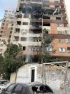 　損傷した建物＝１３日、イラン・テヘラン（ＡＰ＝共同）