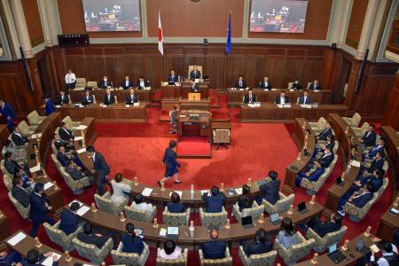 　大阪府議会＝２０２５年５月