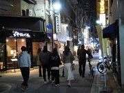 昨年に続き下落した「岐阜市玉宮町２－９－２」付近。まん延防止等重点措置の期間は人通りが少なかった