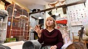 「不幸な猫がいないことは不幸な人間がいない、ということにつながる」と語る河瀬麻花さん＝岐阜市正木、ネコリパブリック岐阜店