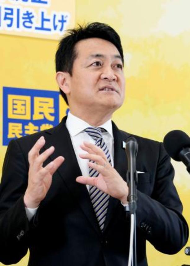 　記者会見する国民民主党の玉木代表＝３１日午前、国会