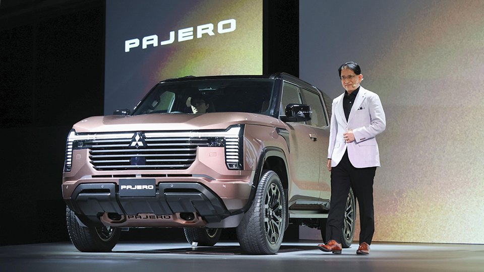 初公開された三菱自動車の新型「パジェロ」＝２日午後、東京都港区