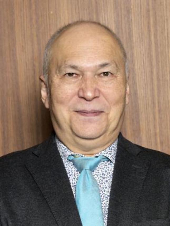 　モーリー・ロバートソンさん