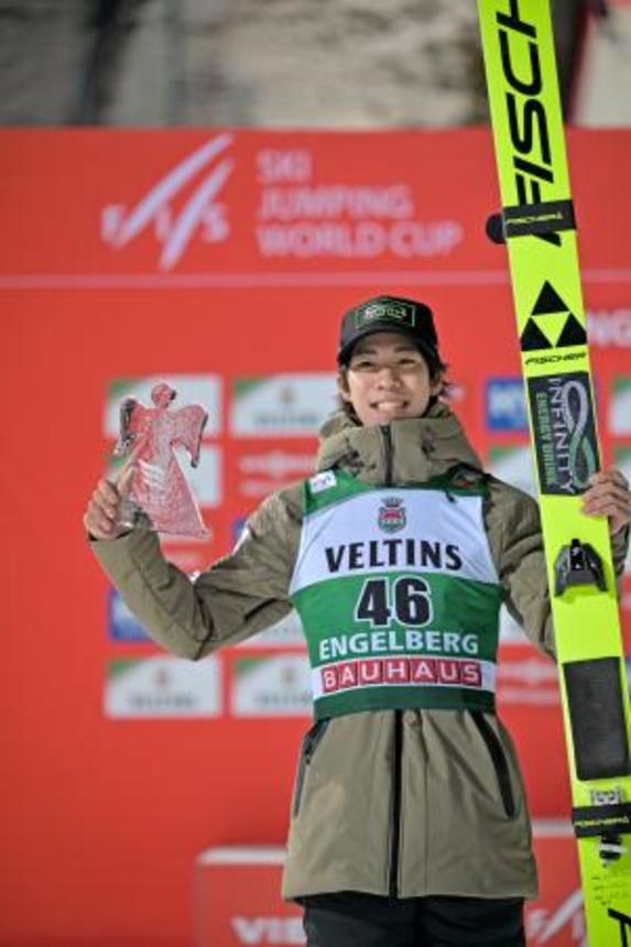 　Ｗ杯ジャンプ男子個人第１０戦で３位に入った二階堂蓮＝エンゲルベルク（共同）