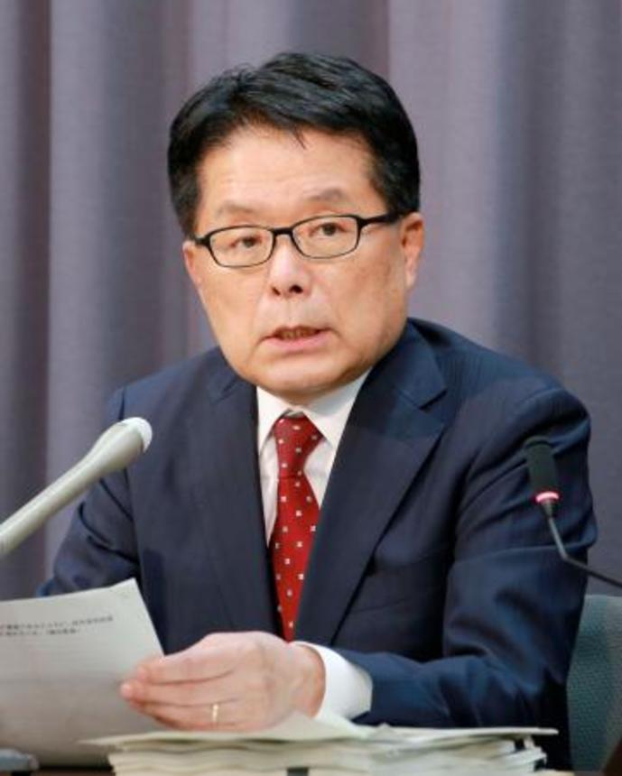 　記者会見する財政制度等審議会の増田寛也分科会長代理＝２３日午後、財務省