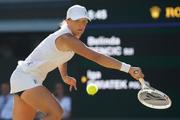 　女子シングルスで決勝進出を決めたイガ・シフィオンテク＝ウィンブルドン（共同）