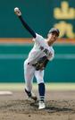 　鳴門戦に先発した沖縄尚学・新垣有＝甲子園