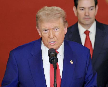 　２１日、イラン核施設への攻撃について、国民に向けて演説するトランプ米大統領＝ワシントンのホワイトハウス（ＡＰ＝共同）