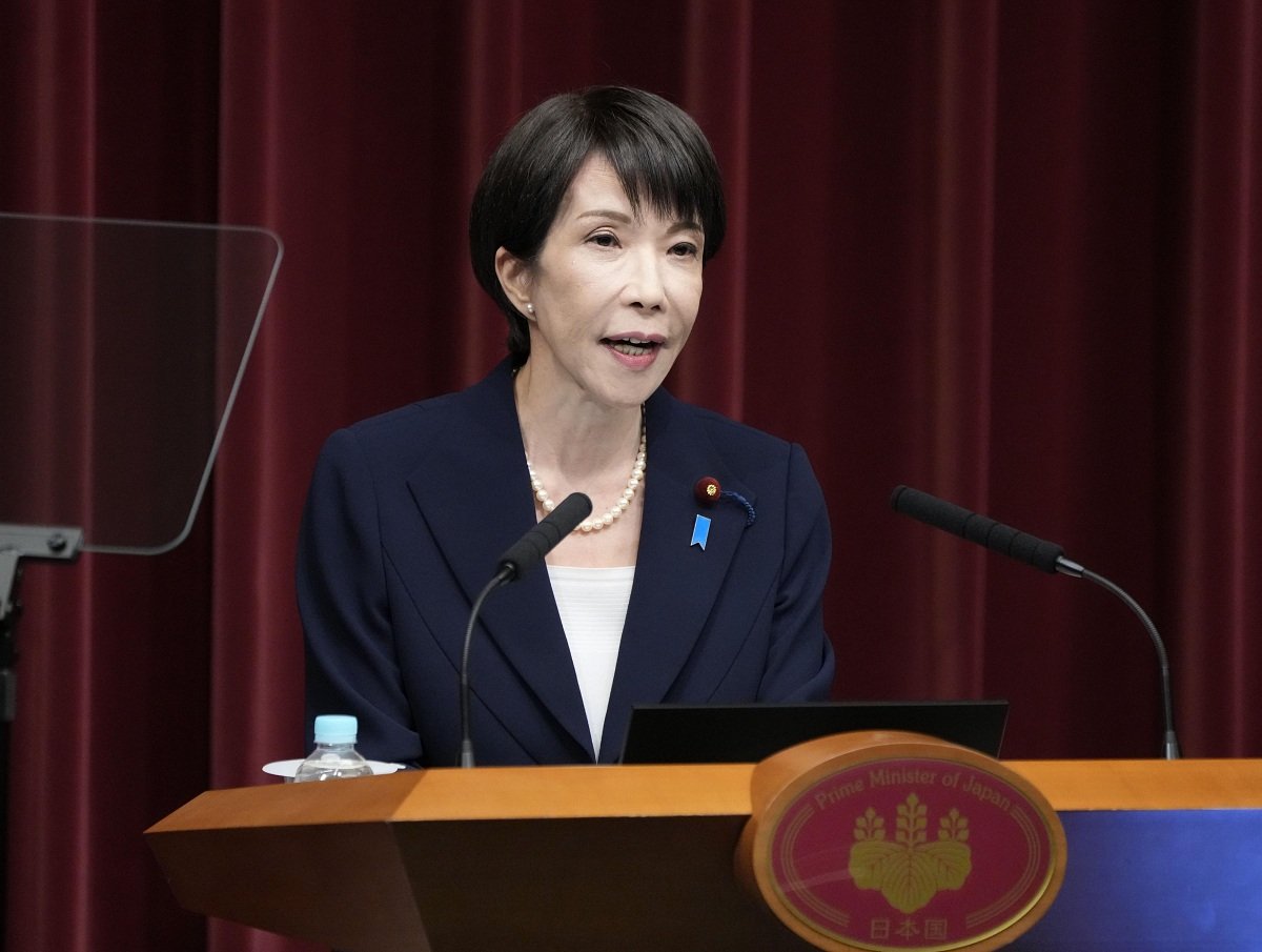 記者会見で衆院解散を表明する高市首相＝１９日午後、首相官邸