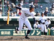 星稜×大垣日大＝３回表、右前打を放つ大垣日大の森下＝阪神甲子園球場