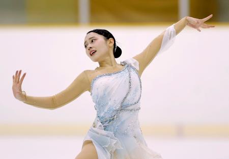 　女子フリー　演技する三宅咲綺＝尼崎スポーツの森