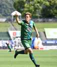 ＦＣ岐阜×鹿児島＝後半１６分、先制ゴールを決めたＦＣ岐阜のＭＦ庄司＝長良川競技場