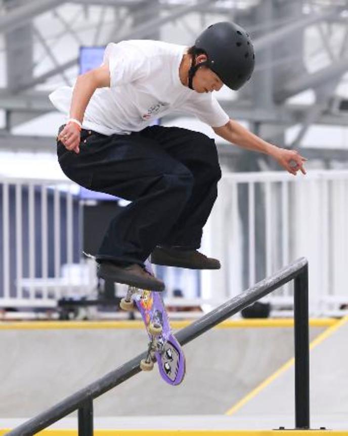 　男子ストリートで優勝した白井空良＝宇都宮市東部総合公園