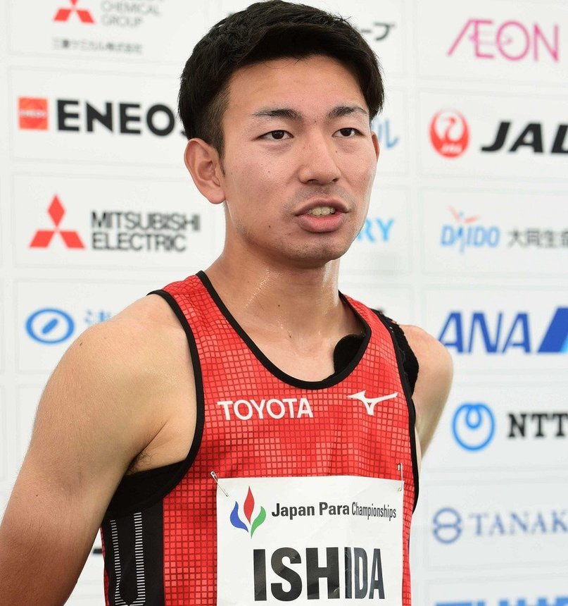 レース後、記者の質問に答える石田駆＝岐阜市長良福光、長良川競技場