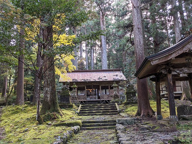 文化財の宝庫としても知られる那比新宮神社＝郡上市八幡町那比