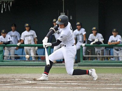 中京×大垣西=8回裏1死満塁、逆転の走者一掃三塁打を放つ4番後藤行平=河上