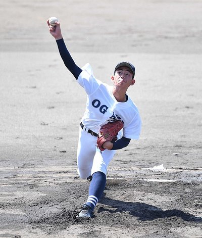 大垣日大×帝京大可児＝力投する大垣日大のエース山田＝長良川