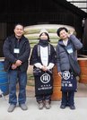 左から中島醸造の中島修生さん、山川醸造の山川華奈子さん、芋慶の木方庸一朗さん＝香川県小豆島町