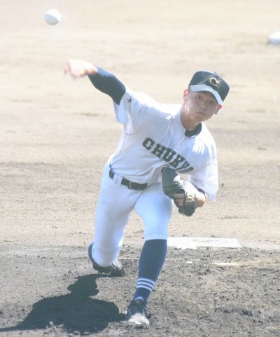 富山第一×中京＝力投する中京の先発川口＝ウインク球場