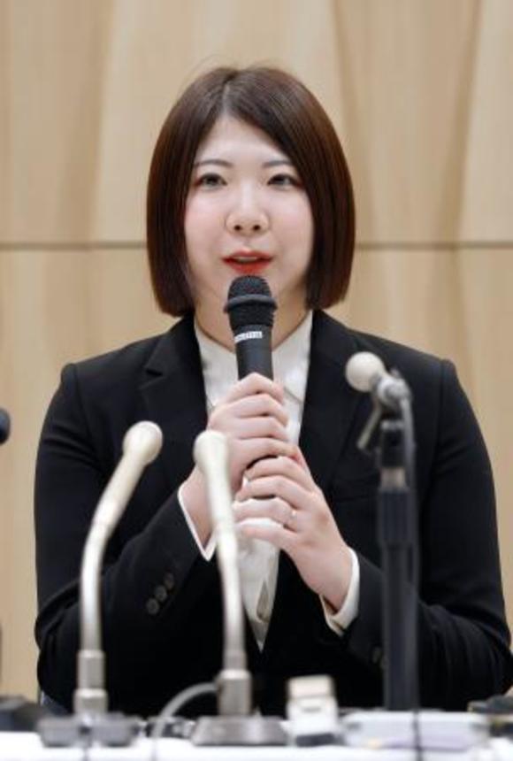 　記者会見する西山朋佳白玲＝２６日午前、東京都渋谷区の将棋会館