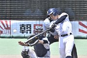 大垣日大×帝京大可児＝10回表、大垣日大は西河の適時打で１点を追加＝長良川