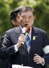 　参院選が公示され、第一声を上げる自民党総裁の石破首相＝３日午前、神戸市