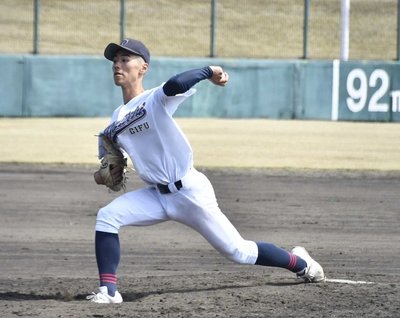 ４回まで無失点で流れをつくった岐阜第一の先発内山大誠