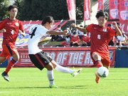 帝京大可児×大垣工＝前半２９分、自身２ゴール目となる３点目を決める帝京大可児・永井