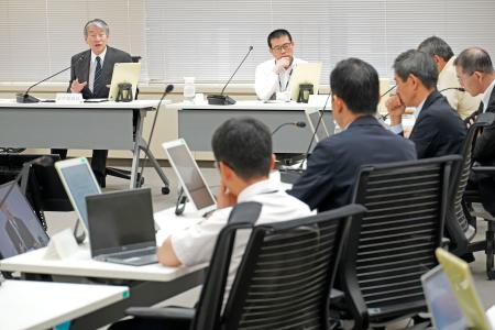 　原発の審査制度の見直しを議論した原子力規制委員会の定例会合＝２４日午前、東京都港区