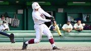 岐阜×市岐阜商＝５回表岐阜２死二、三塁、岩田健が勝ち越しの中前適時打を放つ＝長良川