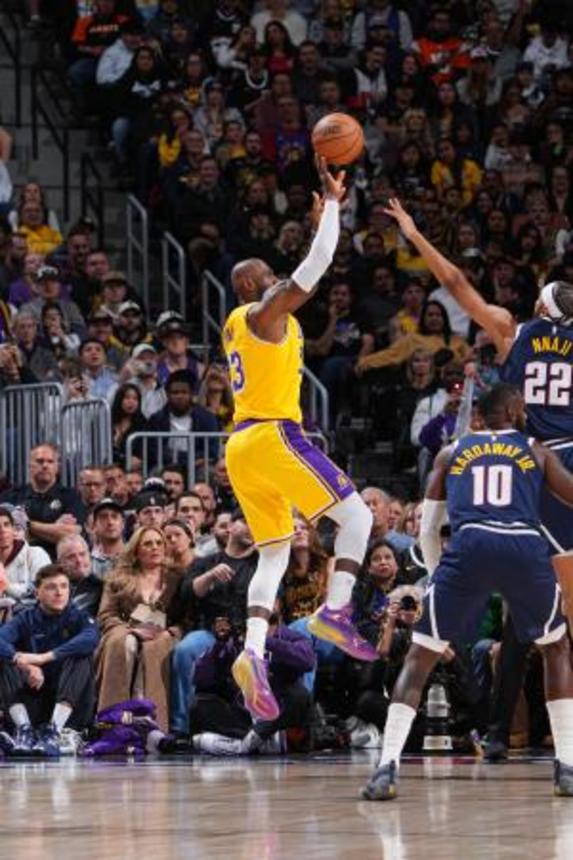 　フィールドゴールの通算最多記録を更新したＬ・ジェームズ＝５日（ＮＢＡＥ・ゲッティ＝共同）