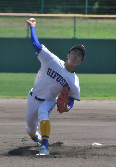 県岐阜商×不破・羽島・山県＝２回無失点の県岐阜商先発池田＝岐阜ファミリーパーク