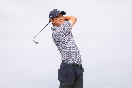 　プレーする平田憲聖＝２２日、サウサンプトンのポートロイヤルＧＣ（ゲッティ＝共同）