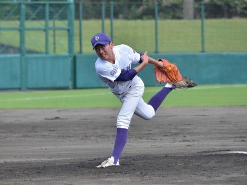 岐山×岐阜北＝先発した岐山の山田＝大野